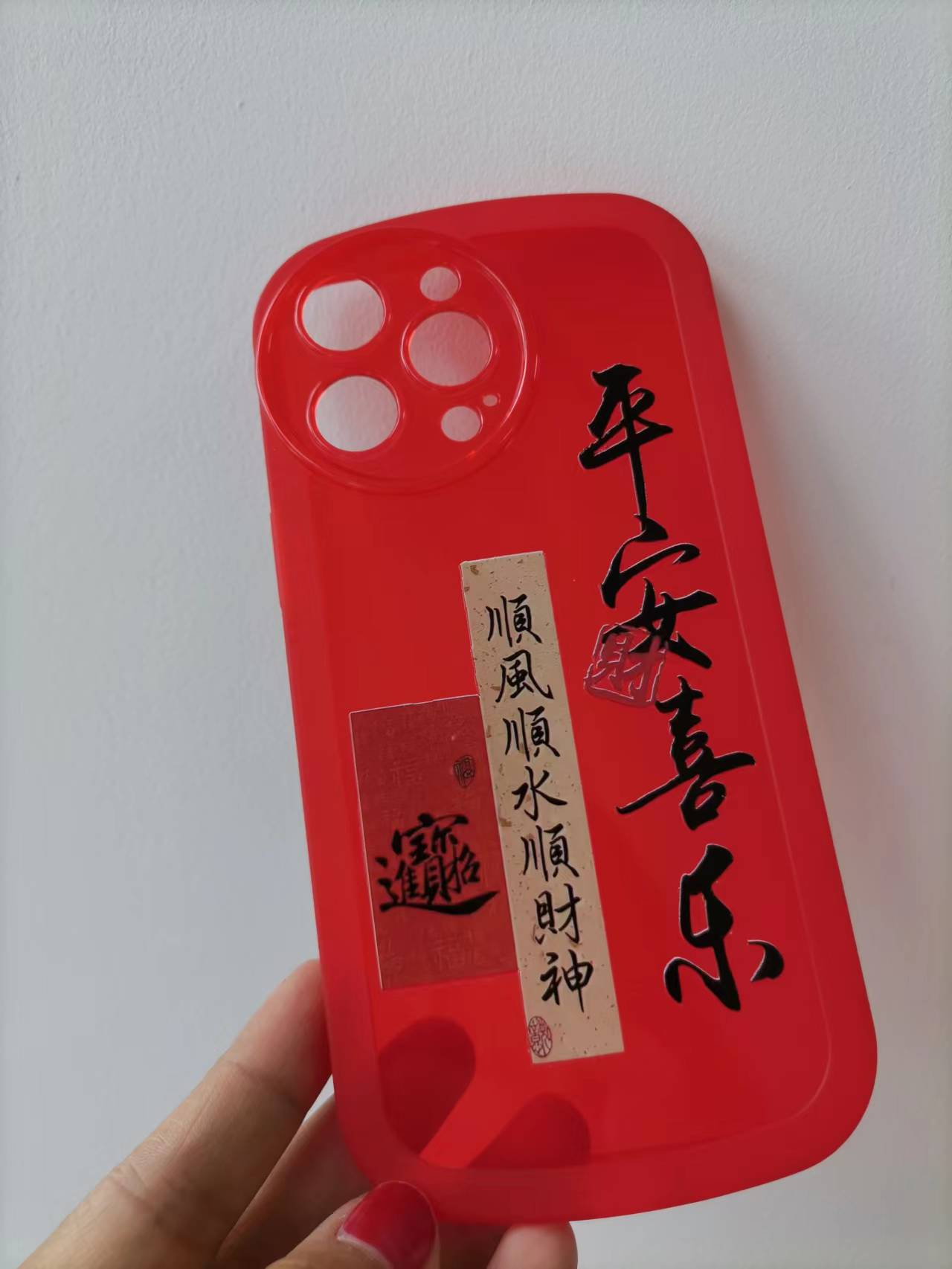 水晶標(biāo)打印機(jī) 水晶標(biāo)可以隨心貼，比如杯子、禮盒、手機(jī)殼、亞克力等可以直接完成轉(zhuǎn)印